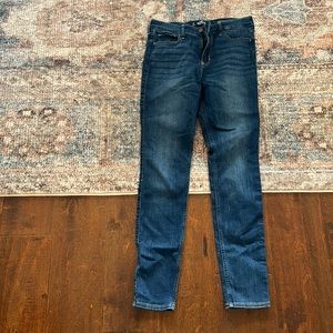 Hollister jeans size 7!